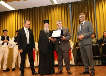 Εκδήλωση τιμής για τον Μητροπολίτη Ναυπάκτου Ιερόθεο με αφορμή τα 30 χρόνια ποιμαντορίας του (φωτο)