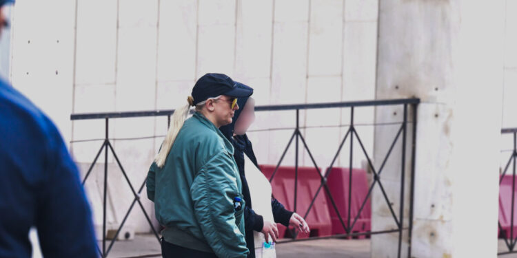 ΟΠΕΚΕΠΕ: Ελεύθερη με περιοριστικούς όρους η έγκυος που κατηγορείται για συμμετοχή στο κύκλωμα