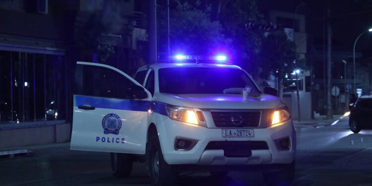 Σαλαμίνα: Συμμορία ρήμαζε καταστήματα – Έξι συλλήψεις, ανάμεσά τους και ένας ανήλικος