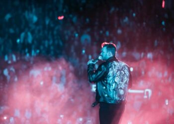 Γιώργος Σαμπάνης: αποθέωση στη sold out συναυλία του στην Αθήνα