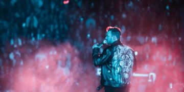 Γιώργος Σαμπάνης: αποθέωση στη sold out συναυλία του στην Αθήνα