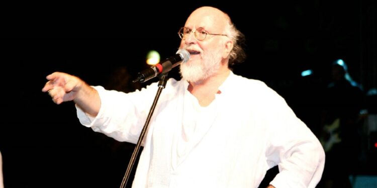 Όταν ο Διονύσης Σαββόπουλος μιλούσε με γενναιότητα για τον καρκίνο – «Μου αφαίρεσαν μισό πνευμόνι»