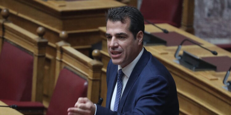 Επική ατάκα Πλεύρη για Κωνσταντοπούλου: «Και για αναπαραγωγή πέστροφας να μιλούσαμε θα πήγαινε κόντρα»