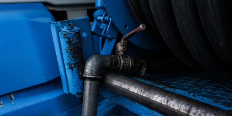 Επίδομα θέρμανσης: Με ΑΦΜ και αριθμό παροχής ρεύματος μπορούν οι δικαιούχοι να αγοράσουν πετρέλαιο