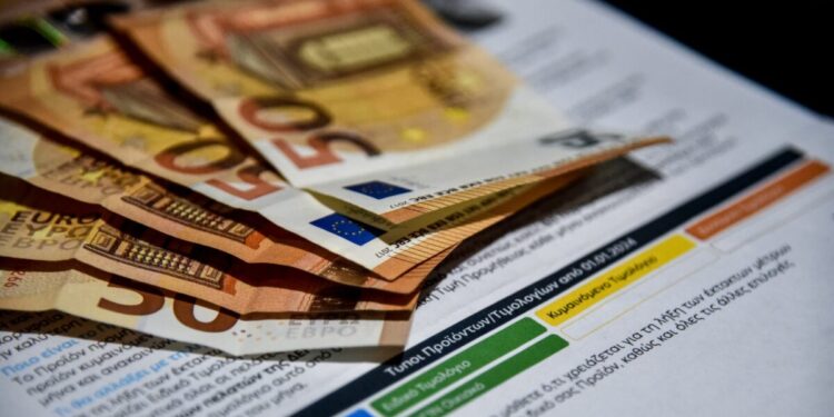 Τιμολόγια ρεύματος: Αμετάβλητα τον Οκτώβριο – Η ΔΕΗ απορροφά πλήρως την αύξηση της χονδρικής τιμής