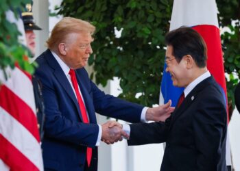 Τραμπ: «Πολύ σύντομα» εμπορική συμφωνία ΗΠΑ – Νότιας Κορέας