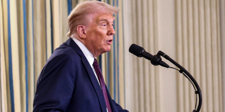 Οι δασμοί των ΗΠΑ επιβραδύνουν την ανάπτυξη της Ασίας