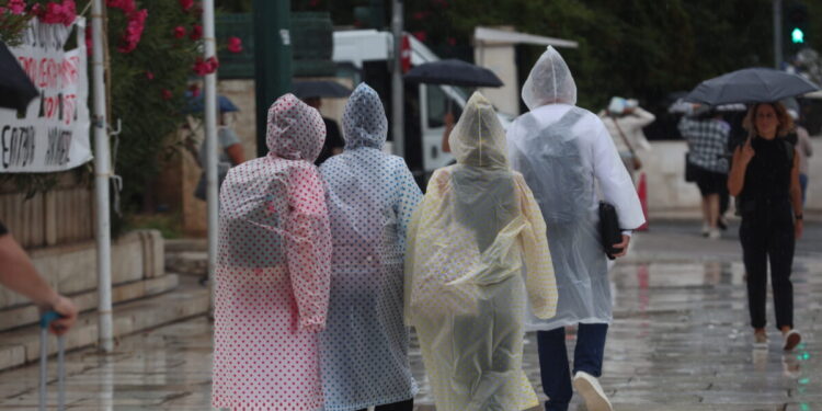 Καιρός: Βροχές και καταιγίδες – Ισχυρά φαινόμενα σε Ιόνιο και δυτική Ελλάδα