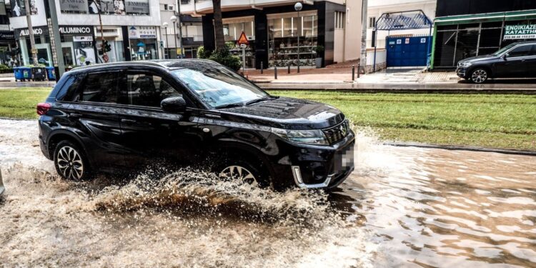 Καιρός: Μήνυμα του 112 σε Θεσσαλονίκη, Χαλκιδική και Σέρρες – Προειδοποίηση για ισχυρές βροχοπτώσεις και καταιγίδες