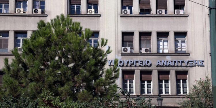 Αναπτυξιακός νόμος: Παράταση προθεσμιών – Ποια καθεστώτα αφορά