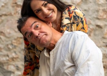 «CHECK IN για 2» του Μάκη Τσούφη – με την Ιωάννα Πηλιχού και τον Κωνσταντίνο Καζάκο ,στο Μεσολόγγι