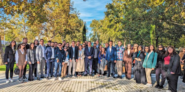 Άνοιξε ο Ιπποκράτειος Βοτανικός Κήπος στο πάρκο του Αλκαζάρ