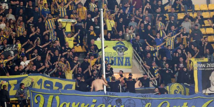 Βροντερό «παρών» των φίλων του Παναιτωλικού στη Νέα Φιλαδέλφεια (φωτο & video)