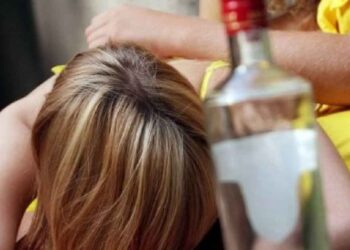 Αγρίνιο: 17χρονη μέθυσε και μεταφέρθηκε στο νοσοκομείο – Συνελήφθη ο ιδιοκτήτης του μαγαζιού