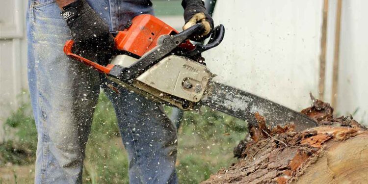 Αγρίνιο: Συνελήφθη άνδρας που έκλεψε αλυσοπρίονο από κατάστημα