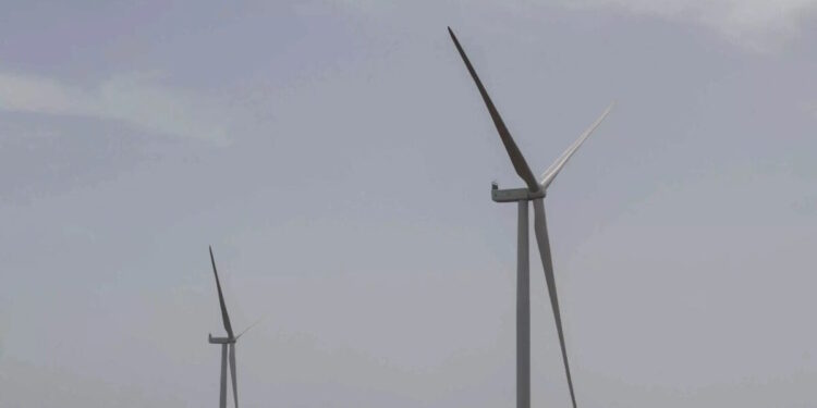 Αγώνας δρόμου για τα “ευεργετικά” 4,5 GW σε μπαταρίες, ώστε να αποσυμπιεστεί το σύστημα ηλεκτρισμού