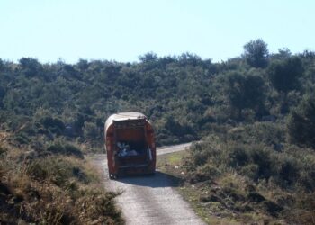 Βόνιτσα: Υπάλληλος καθαριότητας έπεσε από απορριμματοφόρο – Δίνει μάχη για τη ζωή του στη ΜΕΘ Ιωαννίνων