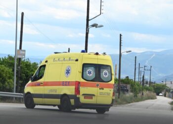 Κερατσίνι: Μια νεκρή από ανατροπή μικρού φορτηγού