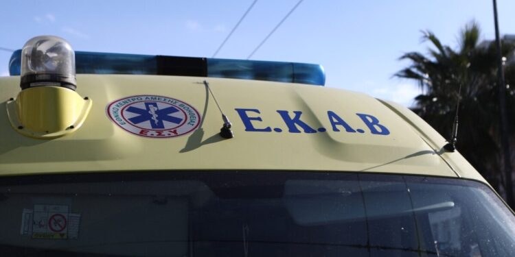 Θεσσαλονίκη: Νεκρός 35χρονος μετά από σφοδρή σύγκρουση ταξί με μηχανή