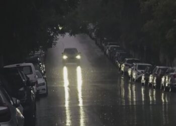 Η κακοκαιρία Adel έφτασε στην Αττική: Βροχές και καταιγίδες πλήττουν πολλές περιοχές του λεκανοπεδίου