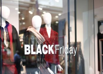 Black Friday 2025: Στροφή από τις αγορές στις υπηρεσίες