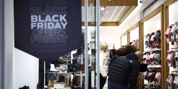 Τι ώρα κλείνουν σήμερα τα καταστήματα λόγω Black Friday – Ανοιχτά την Κυριακή 30 Νοεμβρίου