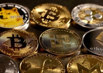 Καμπανάκι της ΕΚΤ για τις υψηλές αποτιμήσεις στις αγορές κρυπτονομισμάτων