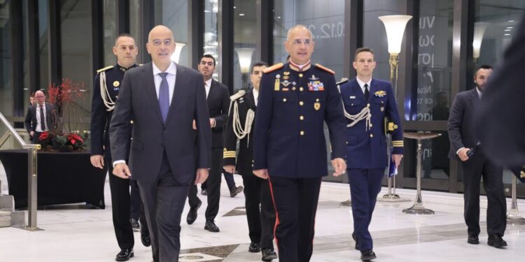 Νίκος Δένδιας: Οι 7 άξονες για τη Στρατιωτική Οικογένεια – Αυξήσεις, δωρεάν σπίτια, μέριμνα για υγεία, παιδιά στα νέα μέτρα