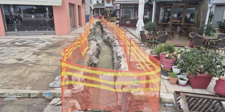 Αμφιλοχία: Προσωρινή διακοπή κυκλοφορίας οχημάτων στην οδό Θ. Χαβίνη