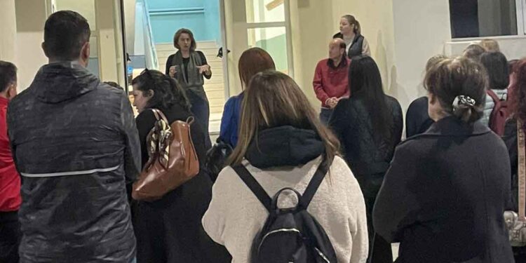 Εσπερινό Γυμνάσιο Λύκειο Αγρινίου: Πρώτη μέρα στέγασης στο νέο σχολικό κτίριο (φωτο)