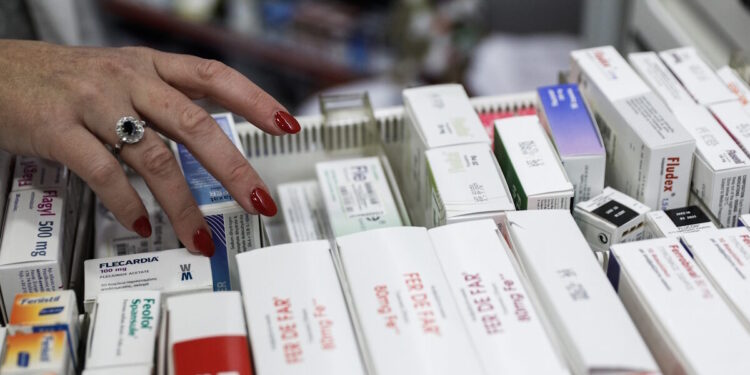 ΕΟΠΥΥ: Απάτη 12 εκατ. ευρώ με παράνομες συνταγογραφήσεις από 30 γιατρούς και 62 φαρμακεία – Η ανακοίνωση του Οργανισμού