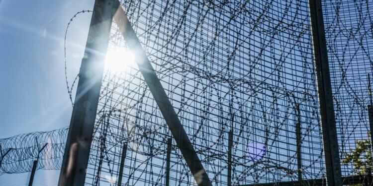 Φυλακές Αλικαρνασσού: Πάρτι με αλκοόλ και ακριβά ψάρια έκαναν οι Καργάκηδες – Η ηγετική ομάδα με άλλους κρατούμενους