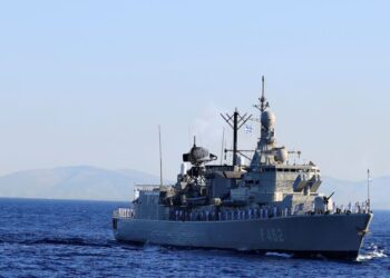 Η φρεγάτα «ΣΠΕΤΣΑΙ» αφήνει την Ερυθρά Θάλασσα και επιστρέφει στην Ελλάδα με βλάβη στον άξονα