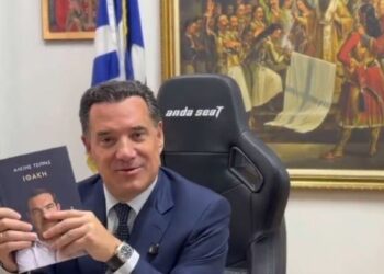 Ο Άδωνις Γεωργιάδης έλαβε το βιβλίο του Τσίπρα και ανταποδίδει: «Η ιστορία σε μαθαίνει να διαλέγεις καλούς συνεργάτες»