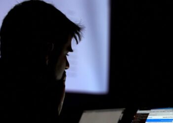 Υποκλοπές: Τα μηνύματα Λαβράνου και Τρίμπαλη στο δικαστήριο – Ο μάρτυρας «καίει» τον κατηγορούμενο της Krikel 