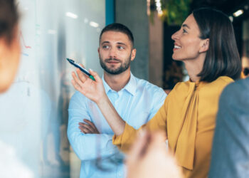 Συλλογικές συμβάσεις: Ιστορική συμφωνία κυβέρνησης και εθνικών κοινωνικών εταίρων