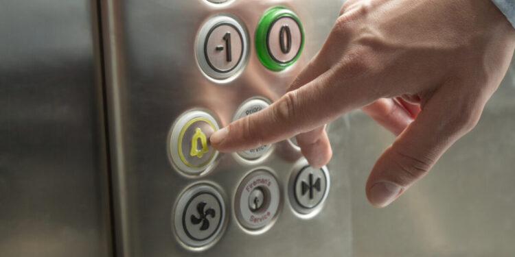 Ασανσέρ: Παράταση για 7 μήνες για την απογραφή