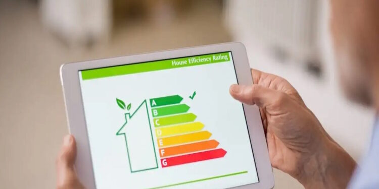 Εξοικονομώ 2025: Πάνω από 1,1 δισ. ευρώ σε 135.000 νοικοκυριά