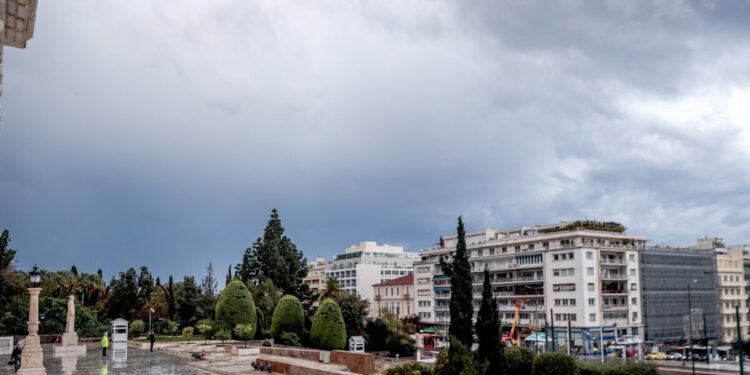 Καιρός αύριο: Τοπικές βροχές σε Ιόνιο, Ήπειρο και Κρήτη – Στους 19 βαθμούς η θερμοκρασία στην Αττική