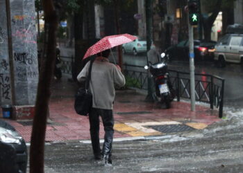 Η κακοκαιρία Adel σαρώνει τη χώρα: Σε Red Code βόρειο Αιγαίο και Δωδεκάνησα – Οι περιοχές με τα έντονα φαινόμενα