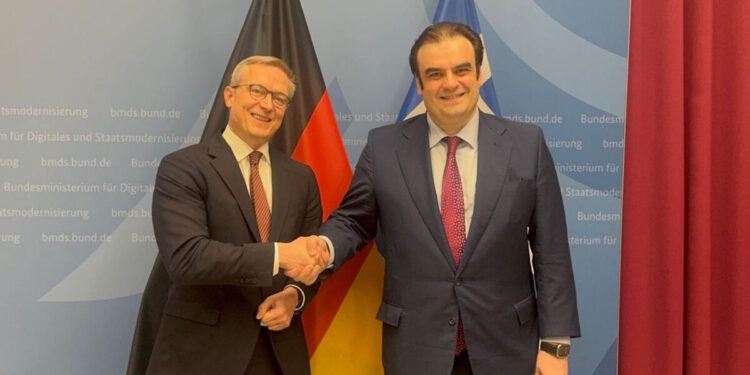 Η συνεργασία Ελλάδας και Γερμανίας στους τομείς της ψηφιακής διακυβέρνησης στη συνάντηση Πιερρακάκη – Βίλντμπεργκερ στο Βερολίνο
