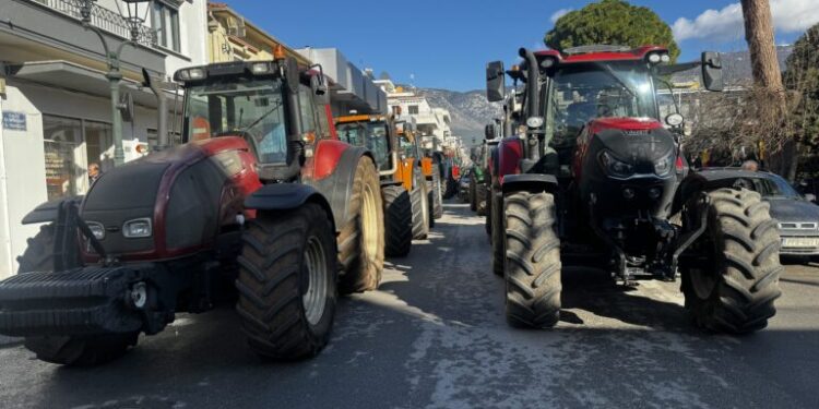 Στήνουν μπλόκο στον Ε-65 την Κυριακή οι αγρότες της Καρδίτσας – Στους δρόμους με τρακτέρ και οι αγρότες των Γρεβενών