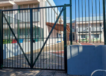 Μεσολόγγι: 14χρονοι γρονθοκόπησαν 15χρονο σε σχολείο – Συνελήφθησαν μαζί με τους γονείς τους