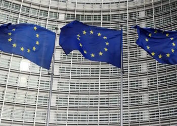 Koμισιόν: Πράσινο φως στον προϋπολογισμό – Check up για έλλειμμα τρεχουσών συναλλαγών και δημόσιο χρέος, «αγκάθι» ο πληθωρισμός