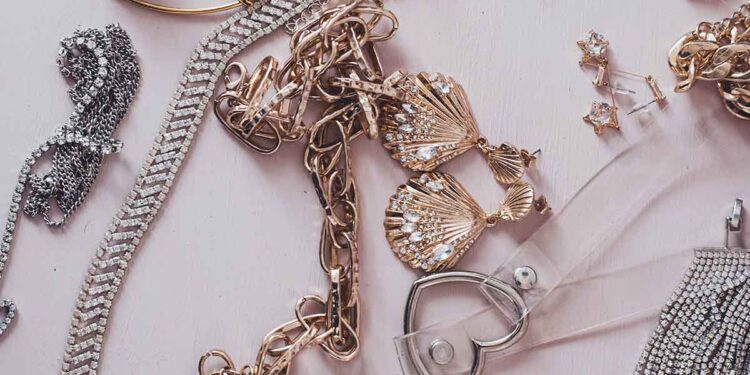 Αγρίνιο: Συνελήφθη υπάλληλος ενεχυροδανειστηρίου που έκανε συναλλαγές χωρίς να έχει τα κοσμήματα