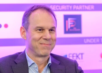 Κώστας Νεμπής (ΟΤΕ): Τα δίκτυα είναι ζήτημα εθνικής σημασίας