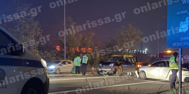 Τροχαίο με 4 τραυματίες στη Λάρισα μετά από μετωπική σύγκρουση αυτοκινήτων