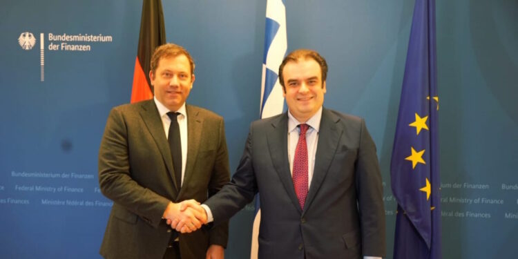 Συνάντηση του Κυριάκου Πιερρακάκη με τον Αντικαγκελάριο και υπουργό Οικονομικών της Γερμανίας Λαρς Κλίνγκμπαϊλ