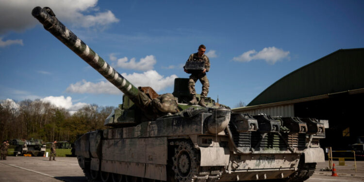 Μπροστά σε οικονομικό γκρεμό η Ουκρανία