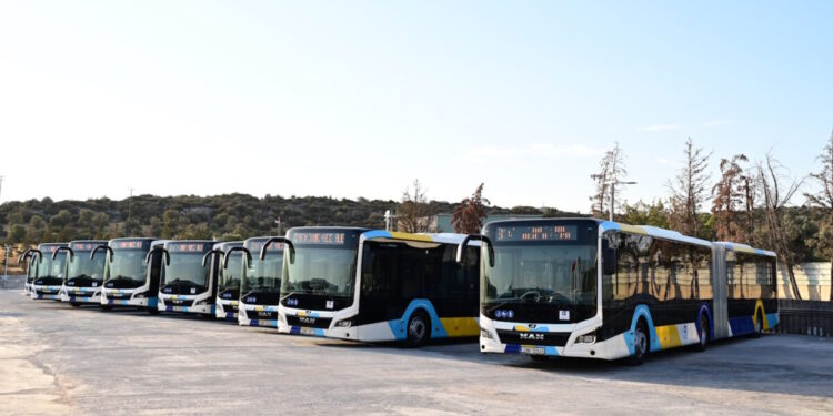 Κάμερες σε 600 λεωφορεία του ΟΣΥ θα καταγράφουν και θα κόβουν κλήσεις με τη βοήθεια τεχνητής νοημοσύνης